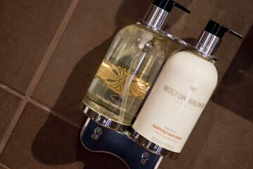 Bathroom amenities