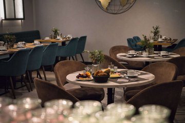 Breakfast area