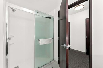 Room 26 of 60