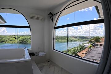 Private spa tub