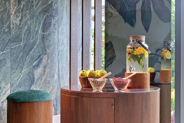 Spa reception