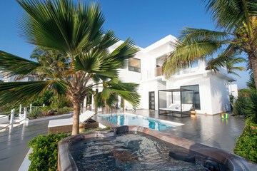 Private pool