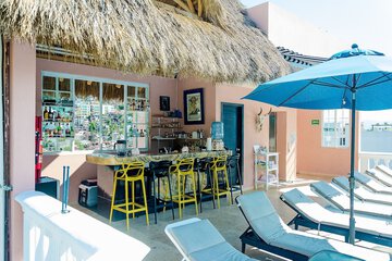 Poolside bar