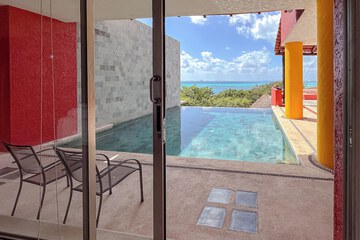 Private pool