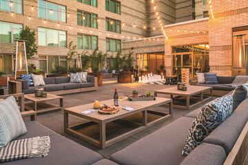 The Duniway Portland a Hilton Hotel