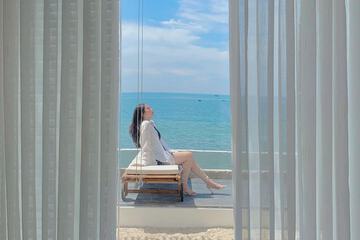 Beach/ocean view