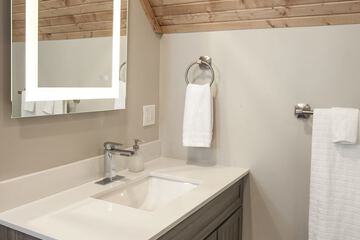 Bathroom sink