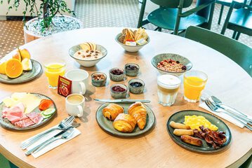 Breakfast meal