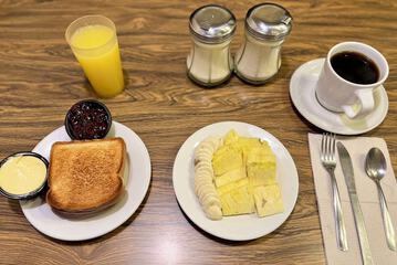 Breakfast meal
