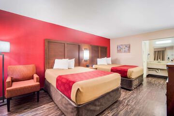 Room 10 of 18