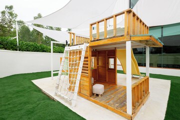 Children's play area - outdoor