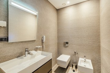 Bathroom sink