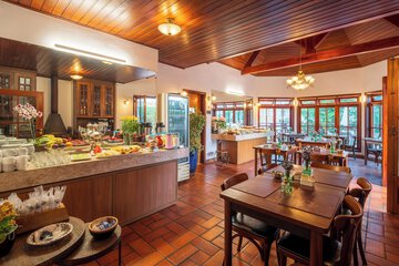 Breakfast area