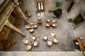 Coffee shop