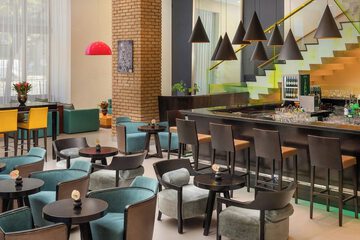 Lobby lounge