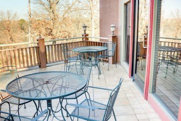  Econo Lodge Inn & Suites Hot Springs 17