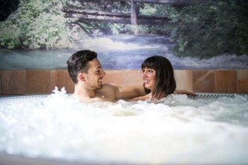 Indoor spa tub