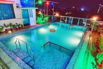 Rooftop pool