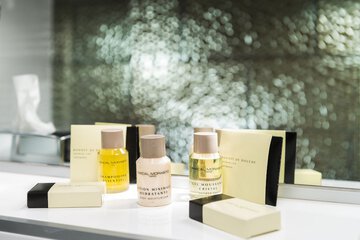 Bathroom amenities