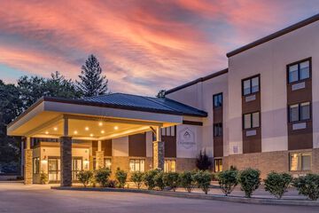 The Cranberry Ascend Hotel Collection