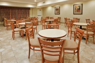  Holiday Inn Express Hotel & Suites San Jose - International Airport 3