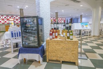 Food court