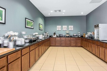 Breakfast/Coffee Service 54 of 66