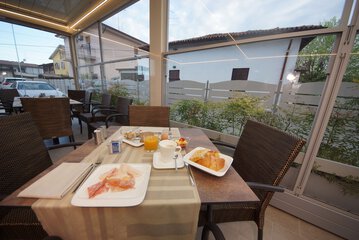 Breakfast area