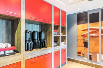 Breakfast area
