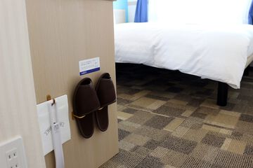 Room amenity