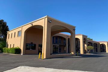 Days Inn by Wyndham Newnan