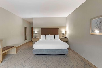 Room 8 of 29