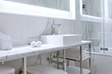 Bathroom shower