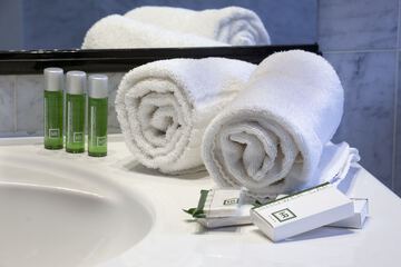 Bathroom amenities