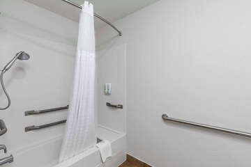 Room 44 of 69