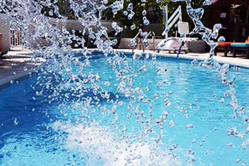 Pool waterfall