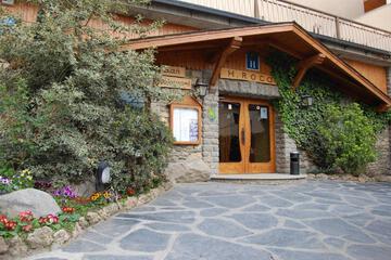 Photo 33