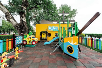 Children's play area - outdoor