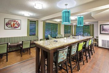 Wingate by Wyndham Colorado Springs