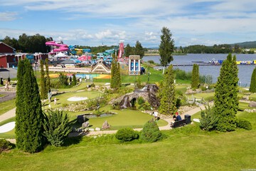 Mini-golf