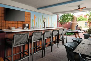 Poolside bar
