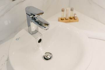 Bathroom sink