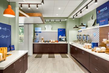 Breakfast/Coffee Service 36 of 40