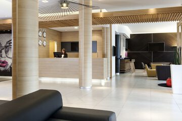 Check-in/check-out kiosk