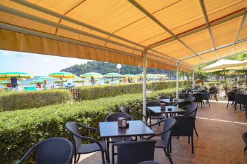 Beach bar