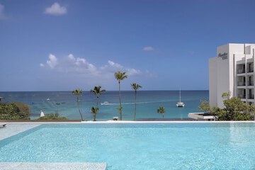 Rooftop pool