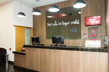 Check-in/check-out kiosk