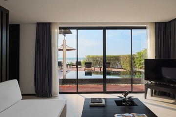 Beach/ocean view