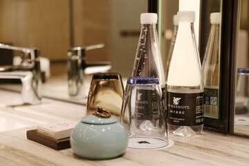 Bathroom amenities