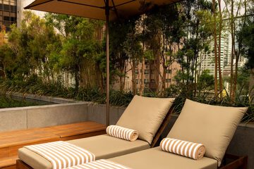 Rooftop pool